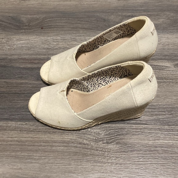 Toms heels - Picture 2 of 3